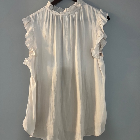 Shear blouse in XL - Picture 3 of 3